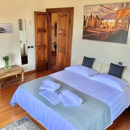 Florentia Home Bed & Breakfast *