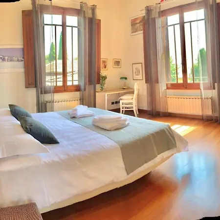Florentia Home Bed & Breakfast Florence